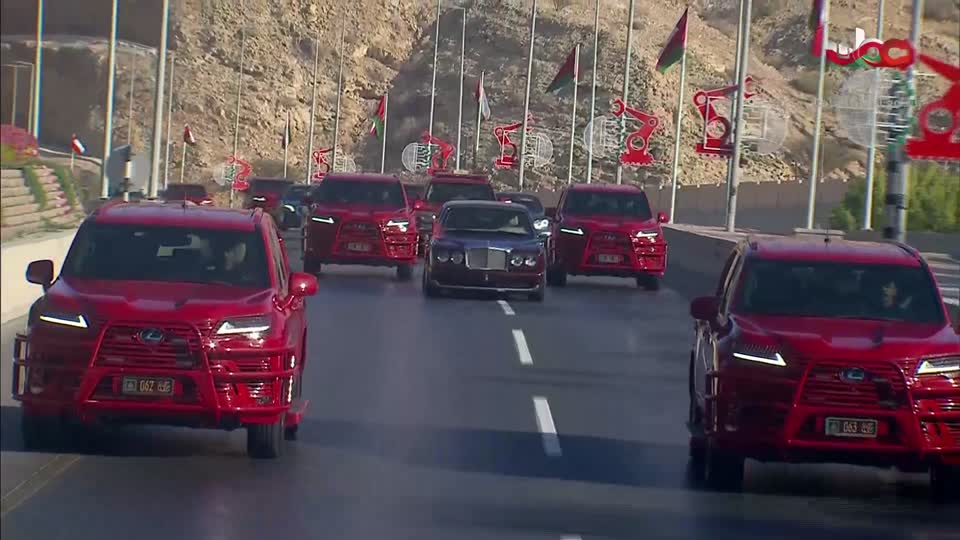 اعادة العرض العسكري