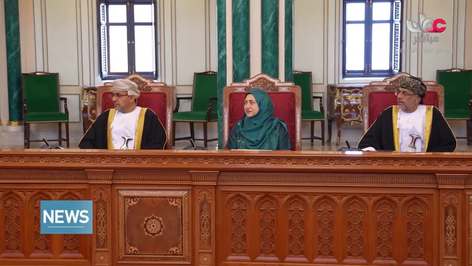 نشرة أخبار اللغة الانجليزية