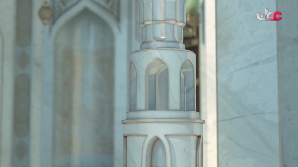 اذان العشاء يتخلل