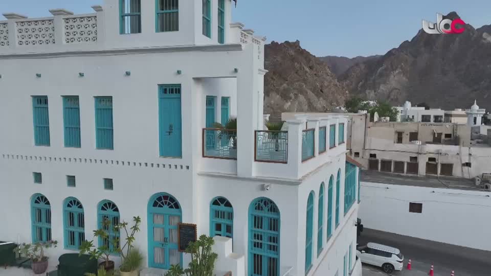 من كل بلد حكاية