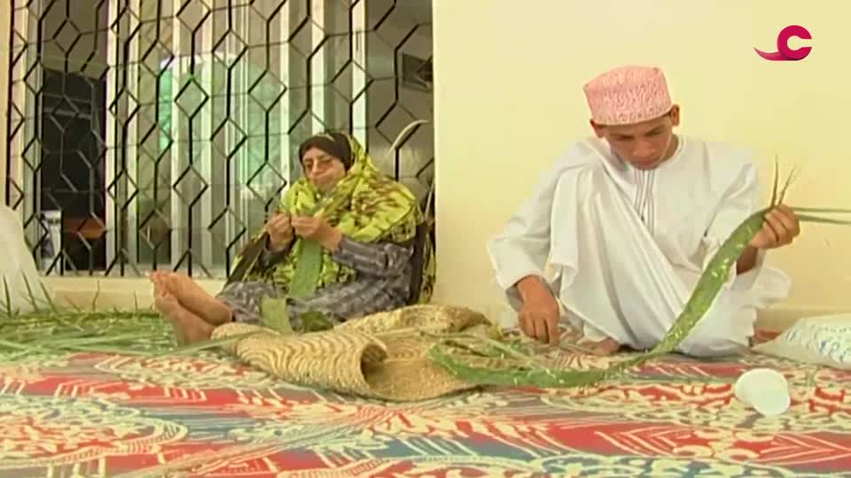 Show details-أحلى عالم - الحلقة الثامنة