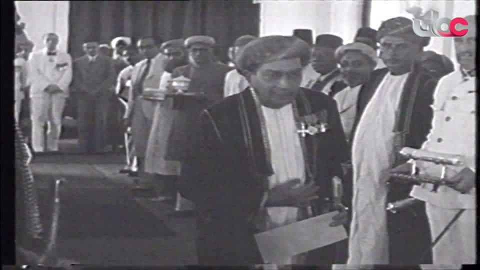 Show details-ذاكرة - الشيخ هلال بن سالم الرواحي - جمال الخط العربي - الحلقة 1