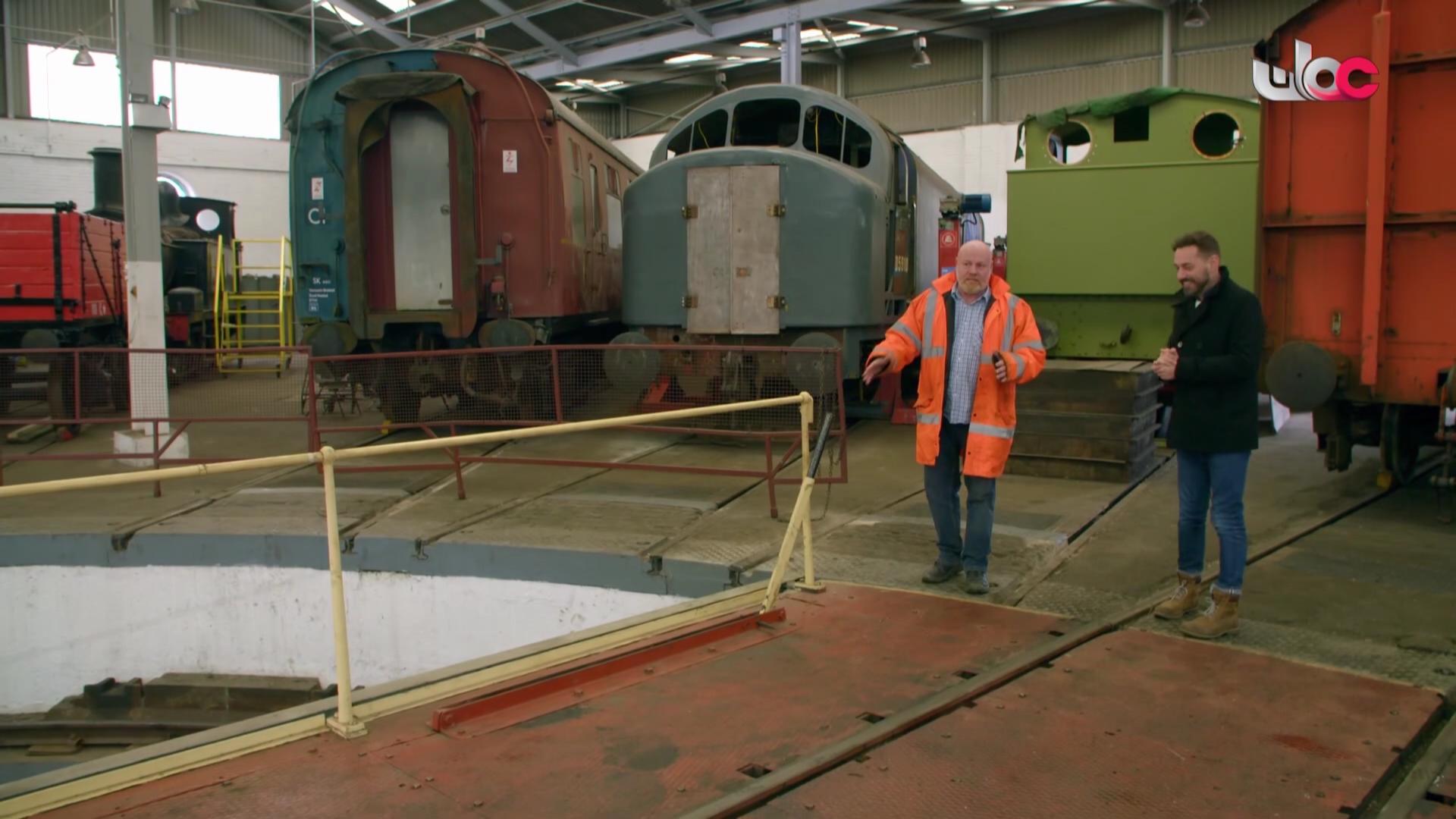 المسلسل المحلي - منا وفينا - الحلقة 16