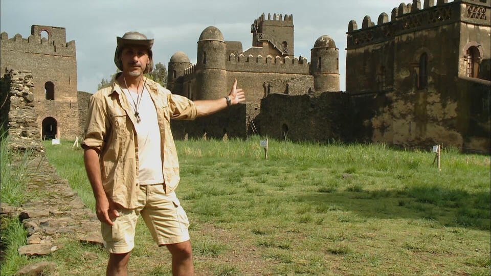 3- أكسوم جوندار