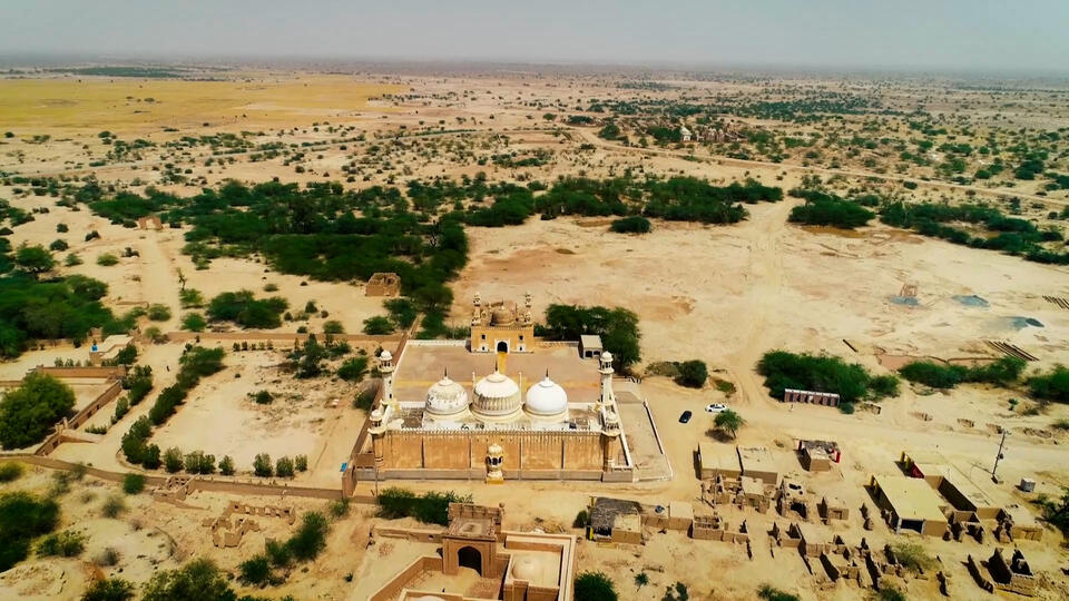 مسجد قلعة ديراور - جولستان - باكستان ج 1