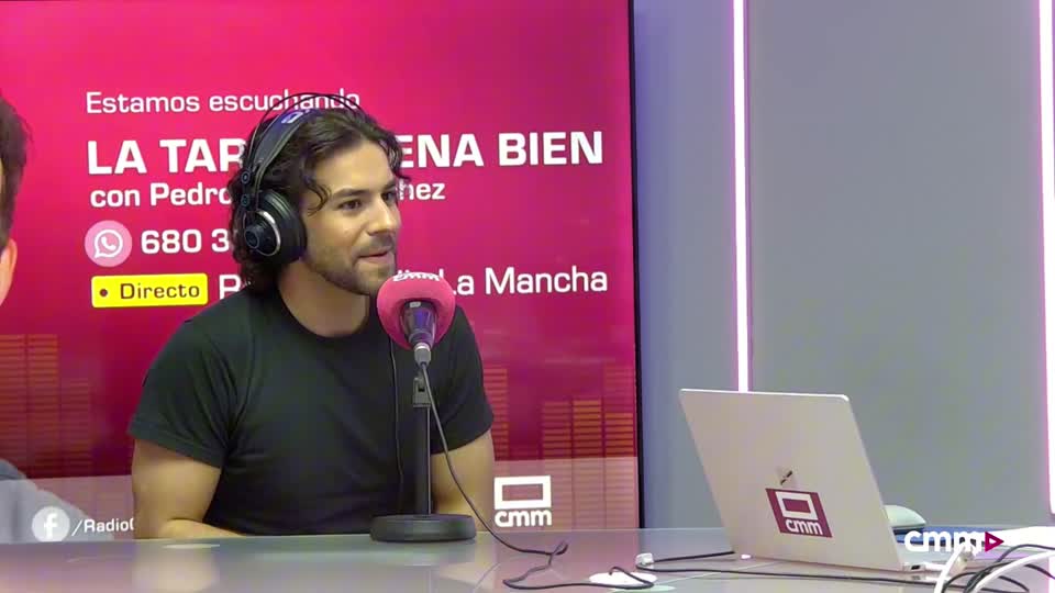 Entrevista a Agoney en La Tarde Suena Bien